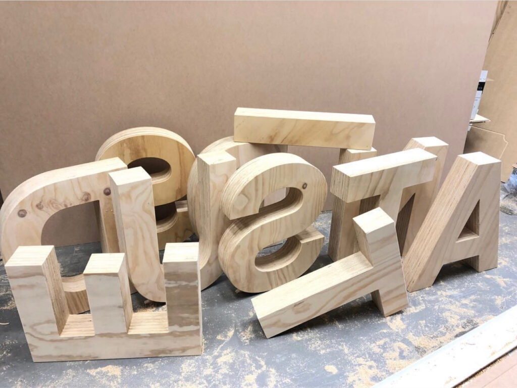 dikke houten letters massief hout multiplex letters van hout