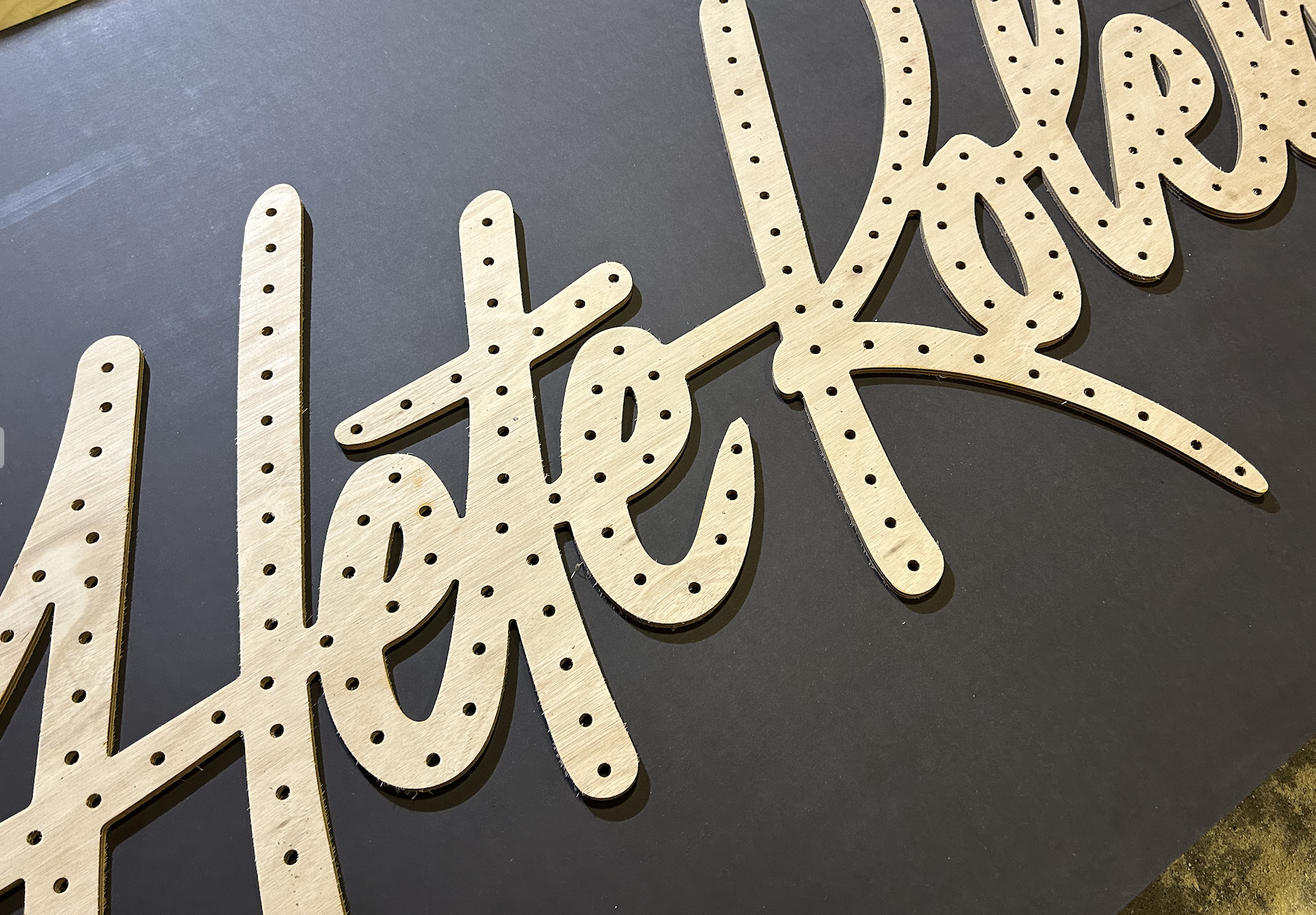 Houten Lichtletters Laten Maken Op Maat In Utrecht Letters Voor Lampjes Licht Restaurant Bar Bruiloft Festival